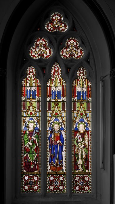 Pyhä Tuomas, Pyhä Jaakob Suuri ja Pyhä Jaakob Vähäinen, 1849 (lasimaalauksia). tekijältä Augustus Welby Northmore Pugin