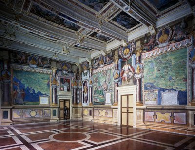 Kuninkaallinen tai Herkules-sali freskoineen, Hercules Hally Baldassare Croce, Viterbon kaupungin mytologiset kohtaukset ja historialliset tapahtumat, puinen kasetikatto, kaupungintalo, entinen Palazzo dei Priori, Viterbo, Lazio, Italia tekijältä Baldassare Croce