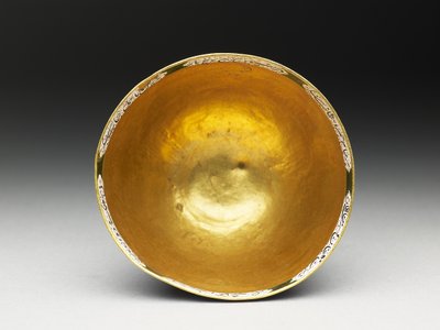 Kannen kulho, lautanen ja lusikka astrologisella koristeella, 1800-luvun alku tekijältä Baqir