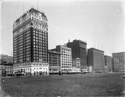Rakennuksia Michigan Avenuella Balbo Streetiltä Van Buren Streetille, Chicago, Illinois, USA, noin 1905 (s/w-kuva). tekijältä Barnes and Crosby