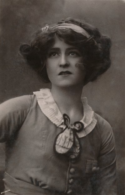 "Neiti Gabrielle Ray, 1883-1973, Daisynä elokuvassa The Dollar Princess", vuodelta 1930. tekijältä Bassano Ltd