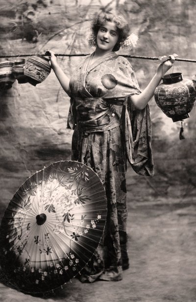 Denise Orme 1885-1960, englantilainen laulaja, 1900-luvun alku. tekijältä Bassano Studio