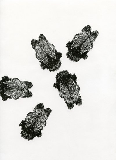Kimalaisen kokous, 2013 (puukaiverrus paperille) tekijältä Bella Larsson