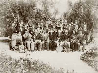 Orkesteriryhmä ampui Zichron Yaacoviin, n. 1898-1900 tekijältä Bernard Edelstein