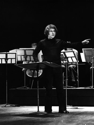  tekijältä Bernard Perrine