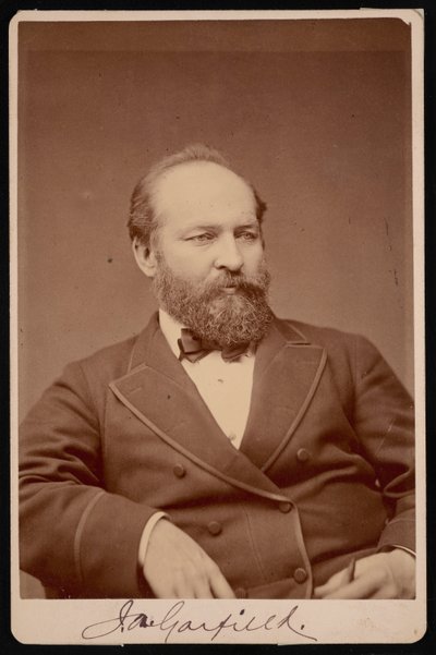 James Abram Garfieldin muotokuva 1831-1881, ennen vuotta 1876. tekijältä Brady