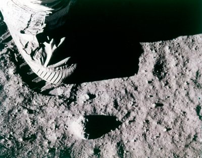 Buzz Aldrinin jalanjälki Kuussa, Apollo 11 -lento, heinäkuu 1969. tekijältä Buzz Aldrin