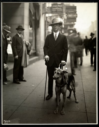 Mr. Himmel New York Association for the Blindista, 111 East 59th Street, rew York, 1930 (hopeagelatiiniprintti) tekijältä Byron Company