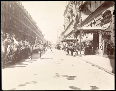 Kuvernöörin henkilökunta odottaa Li Hung Changin saapumista Waldorf Astoria -hotelliin New Yorkissa, 1896 (hopeagelatiiniprintti) tekijältä Byron Company