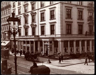 St. James Hotel, Broadwayn ja 26th tai 27th Streetin koilliskulmassa New Yorkissa, 1896 (hopeagelatiiniprintti) tekijältä Byron Company