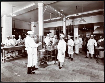 Keittiö Hotel Manhattanissa, 1902 (hopeagelatiiniprintti) tekijältä Byron Company