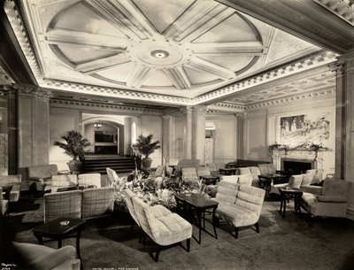 Lounge, joka näyttää lounaaseen: Hotel White, 37th Street ja Lexington Avenue, New York, 1937 (hopeagelatiiniprintti) tekijältä Byron Company