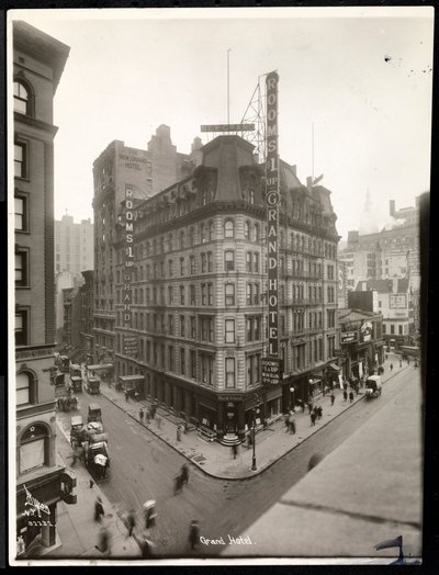 Näkymä Grand Hotel ay 31st Streetin ja Broadwayn kulmasta, New York, n.1914 (hopeagelatiinivedos). tekijältä Byron Company
