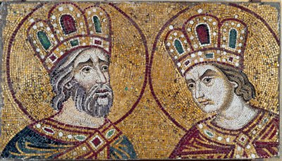Rooman keisari Konstantinus I ja hänen äitinsä Pyhä Helena (mosaiikkiyksityiskohta) tekijältä Byzantine Byzantine