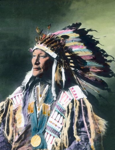 Yhdysvallat, Amerikan intiaanipäällikön muotokuva, kuvan päivämäärä: noin 1910. Carl Simonin arkisto tekijältä Carl Simon