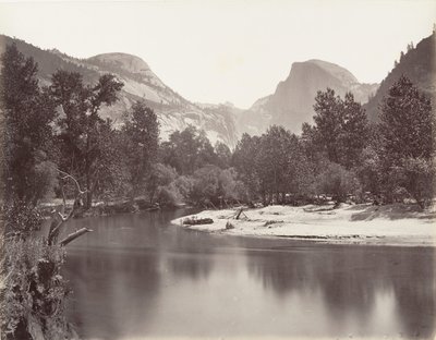 North and South Dome, Yosemite, n. 1872, painettu n. 1876. tekijältä Carleton E. Watkins.