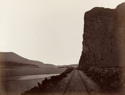 Cape Horn lähellä Celiloa, 1867. tekijältä Carleton Emmons Watkins
