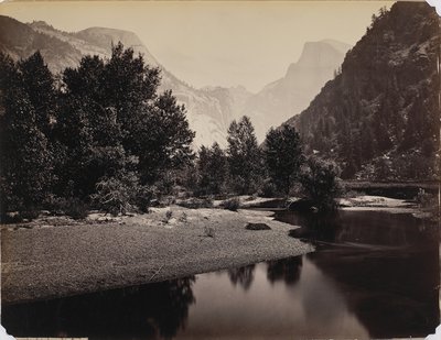 Distant View of the Domes, Yosemite Valley, Kalifornia, n. 1866 (albumiprintti) tekijältä Carleton E. Watkins