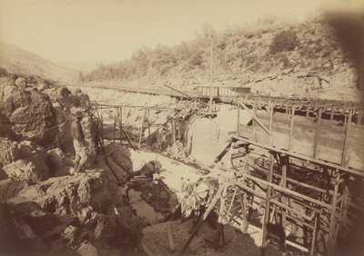 Hissin laittaminen, Golden Feather, Oroville,1891 (kuva) tekijältä Carleton Emmons Watkins