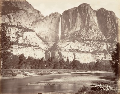 Yosemite Falls, 2 634 jalkaa, n. 1872, painettu n. 1876. tekijältä Carleton Emmons Watkins
