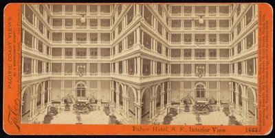Palace Hotel, S.F., Näköala sisäpihalle tekijältä Carleton Watkins