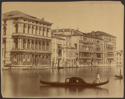 Rezzonicon, Giustinianin ja Foscarin palatsit Canal Granden varrella tekijältä Carlo Naya