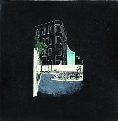 Kaiverrusta ja rakentamista siirtymävaiheessa olevalle kaupungille, 2016 (Linoleikkaus ja piirilevyn siirtokaiverrus) tekijältä Catherine Sutcliffe-Fuller