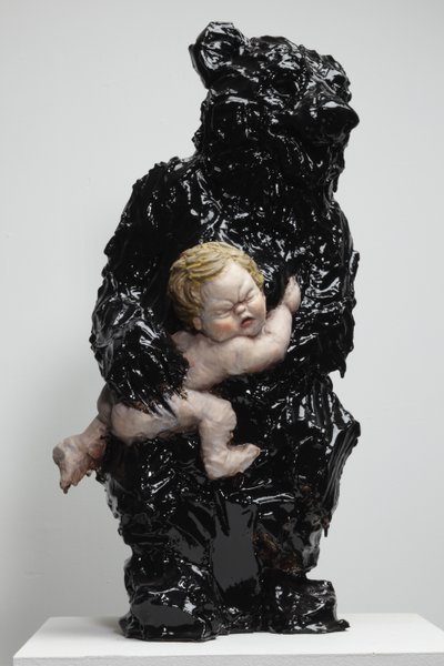 The Foundling, 2010 (jesmonite, maali) tekijältä Cathie Pilkington