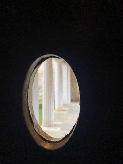Kompositio - Arkkitehtuuri - Yksityiskohdat, 2022 (kuva) tekijältä Cécile Jamet