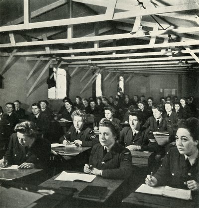 Kokeilu seuraa, c1943. tekijältä Cecil Beaton