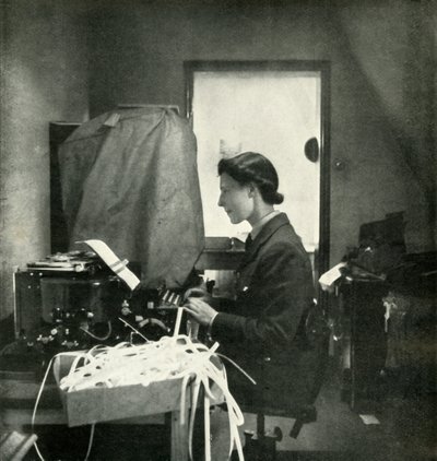 Code and Cypher Officer, c1943. tekijältä Cecil Beaton