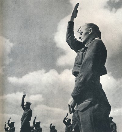 Armeijan kädet, 1941 tekijältä Cecil Beaton