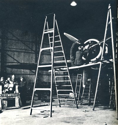 Maamiehistön työtä ei koskaan tehty, 1941 tekijältä Cecil Beaton