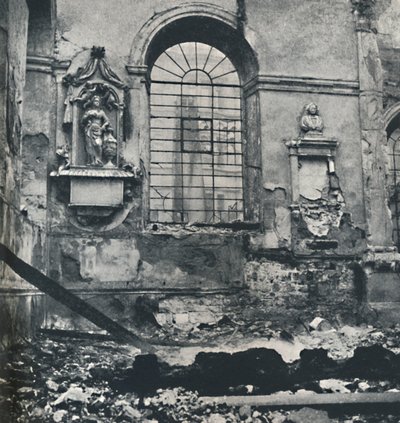 Nämä fragmentit St. Lawrence Jewry, 1941 tekijältä Cecil Beaton