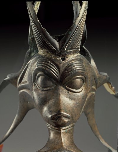 Kelttiläinen taide: Pronssisen kannun koriste-elementti upean olennon pään muodossa. 3. vuosisadalla eaa. Brno Malomericesta (Määri). Brno, Moravian museo tekijältä Celtic