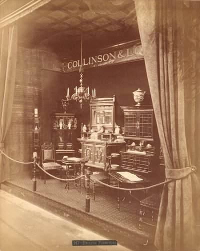 Collinson & Lockin huonekalunäyttely (hopea-albumiprintti) tekijältä Centennial Photographic Co.