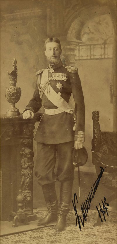 Constantin Constantinovitch de Russie - Muotokuva Venäjän suurruhtinas Konstantinos Konstantinovitšista (1858-1915), Bergamasco, Charles (Karl) (1830-1896). Albumin valokuva tekijältä Charles Bergamasco