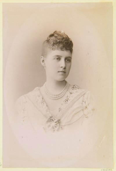 Alexandra de Grece, suurherttuatar de Russie - Muotokuva Venäjän suurherttuatar Alexandra Georgievnasta (1870-1891), Bergamasco, Charles (Karl) (1830-1896). Albumin valokuva tekijältä Charles Bergamasco