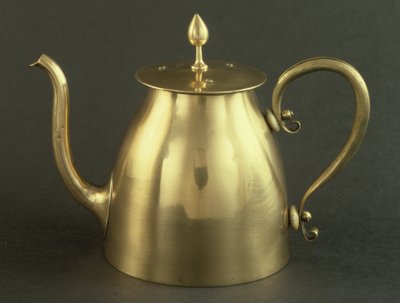 Huonekalut ja erilaiset esineet 1100- ja 1300-luvuilta tekijältä Charles Francis Annesley Voysey