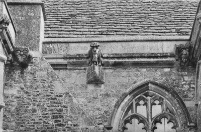 Gargoyles tekijältä Charles Latham