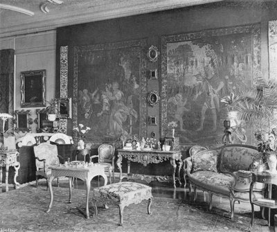 Long Galleryn pohjoispää tekijältä Charles Latham
