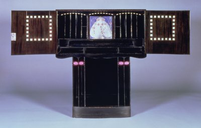 Huonekalut ja erilaiset esineet 1100- ja 1300-luvuilta tekijältä Charles Rennie Mackintosh