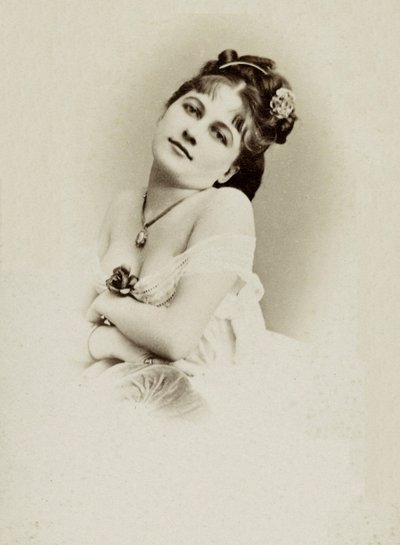 Muotokuva näyttelijä Henriette Victoire Drouardista (1851-1923). tekijältä Charles Reutlinger