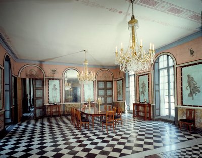 Näkymä Malmaisonin linnan ruokasalista, keisari Napoleon I:n (1769-1821) asuinpaikka, Charles Percierin (1764-1838) ja Pierre Francois Leonard Fontainen (1762-1853) koristelu 1800 Rueil Malmaison, musee du chateau tekijältä Charles and Fontaine Pierre Percier
