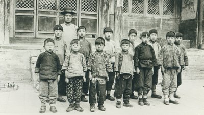 Opettaja ja oppilaat tekijältä Chinese Photographer
