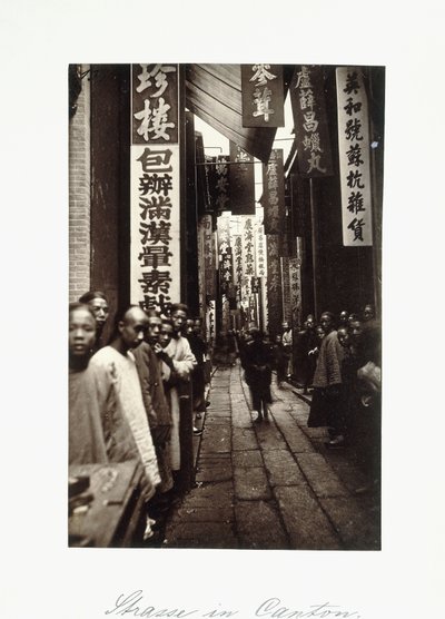 Katukuva Kantonissa, noin 1870-luku (albumiprintti) tekijältä Chinese Photographer