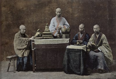 Ryhmä kiinalaisia bonzeja; kaiverrettu ja painanut Gilot; 1896, kiinalainen koulu, (1800-luku) tekijältä Chinese School