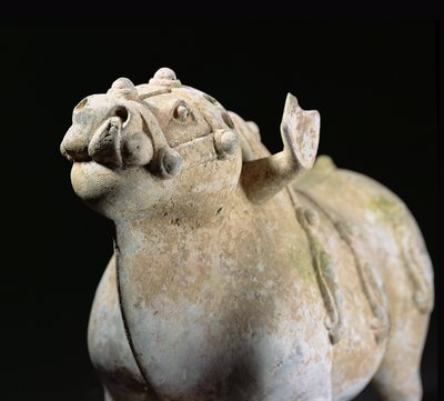 Bull, Sotivien valtioiden aikakausi (1027-220 eKr.) (keramiikka) (yksityiskohta) (katso 176595) tekijältä Chinese School