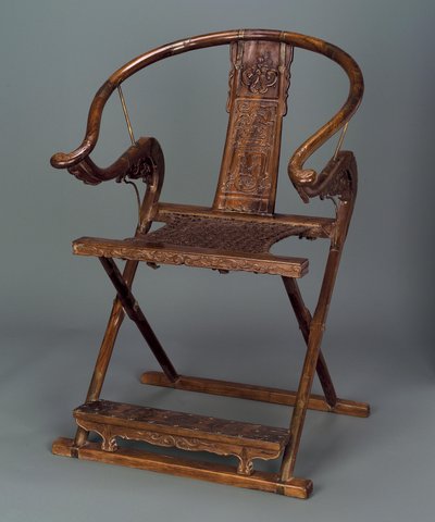 Tuoli (taitettava), Ming-dynastia, 1600-50 (ruusupuu) tekijältä Chinese School
