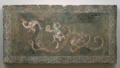 Tomb Brick, 206 eKr.-AD 09 (keramiikka punaisella ja valkoisella pigmentillä) tekijältä Chinese School Chinese School